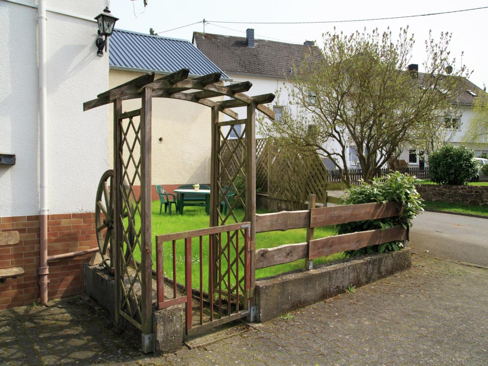 Spacious Holiday Home In Ulmen Near The Centre Esterno foto