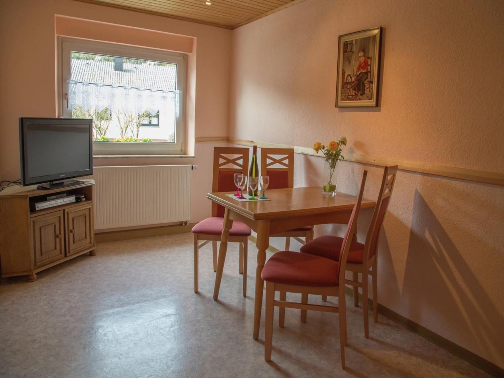 Spacious Holiday Home In Ulmen Near The Centre Esterno foto