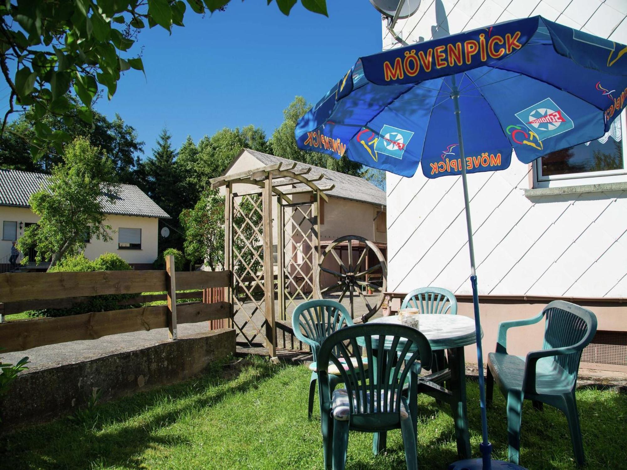 Spacious Holiday Home In Ulmen Near The Centre Esterno foto