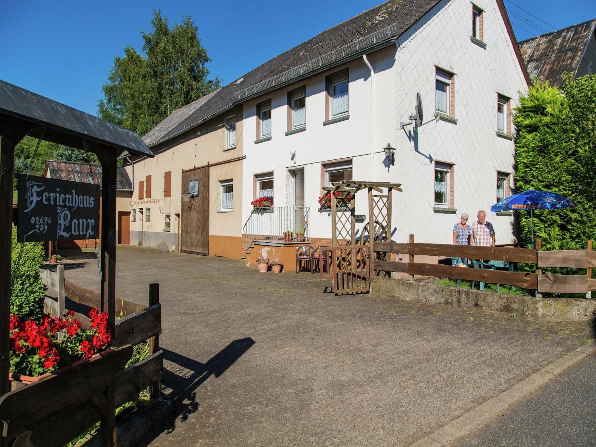 Spacious Holiday Home In Ulmen Near The Centre Esterno foto